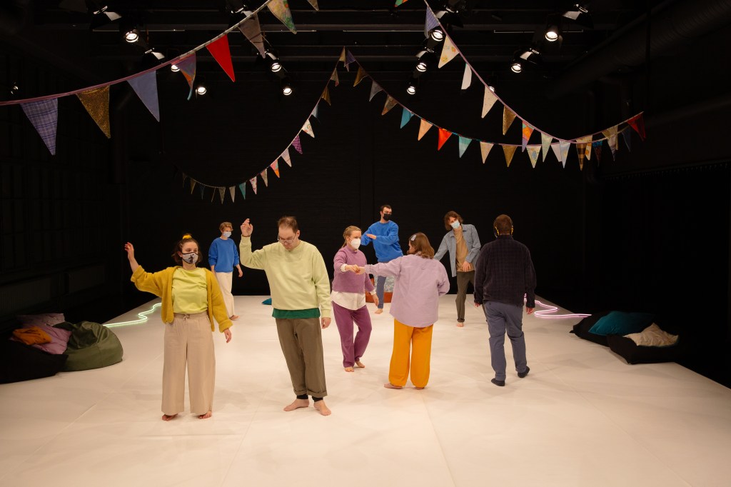 Four x duet +&nbsp;1